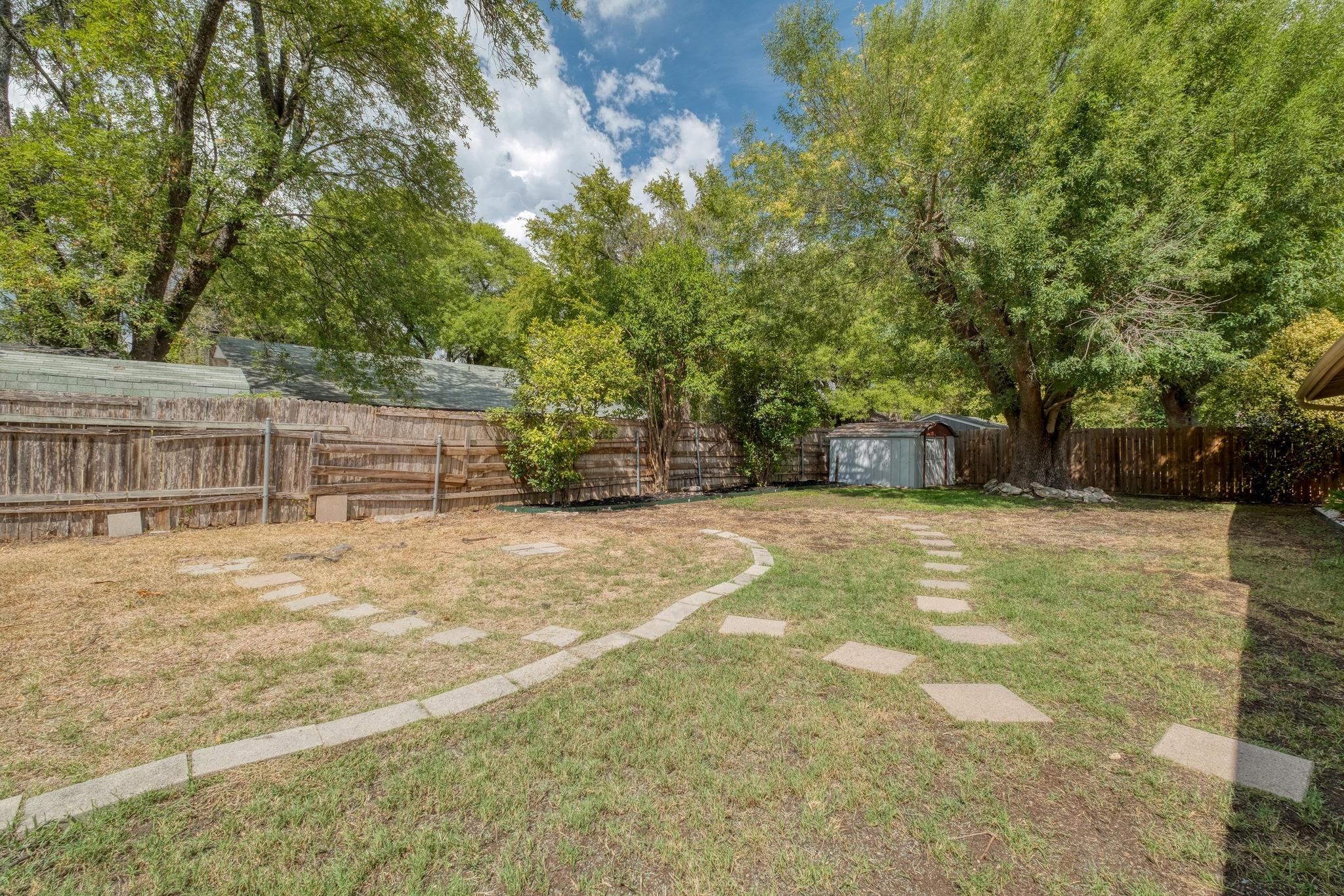 9214 Hunters Trce E, Austin, TX 78758