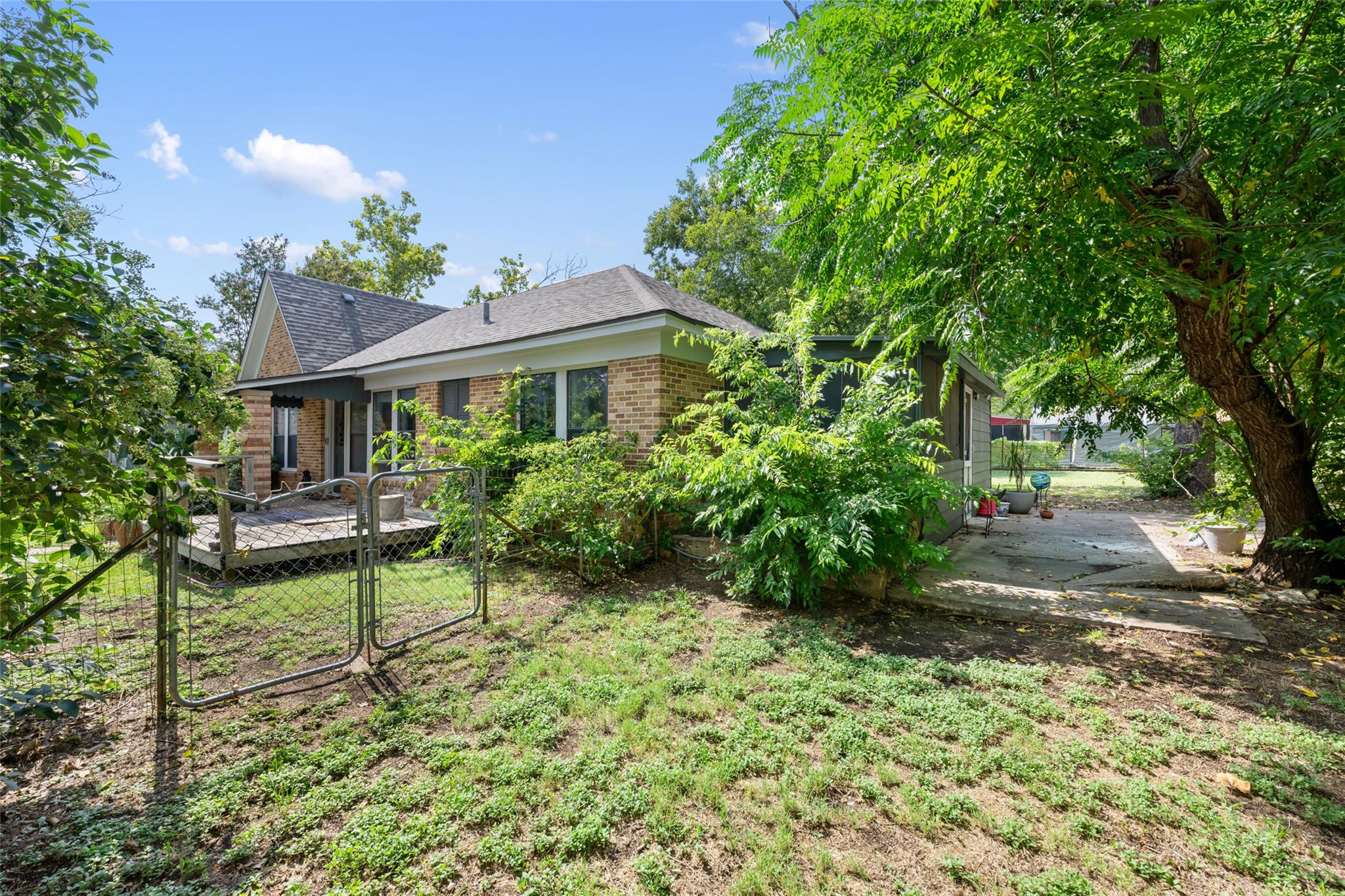 555 Hopewell Rd, Bertram, TX 78605