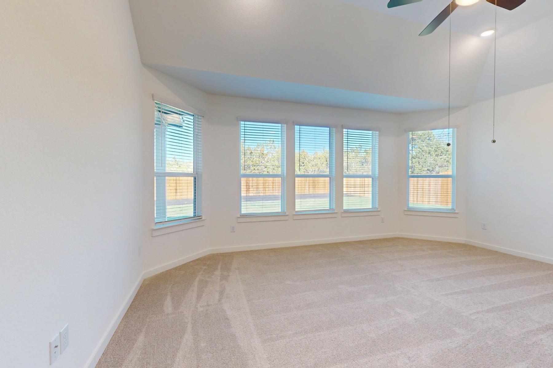 3925 Waxahachie Rd, Leander, TX 78641