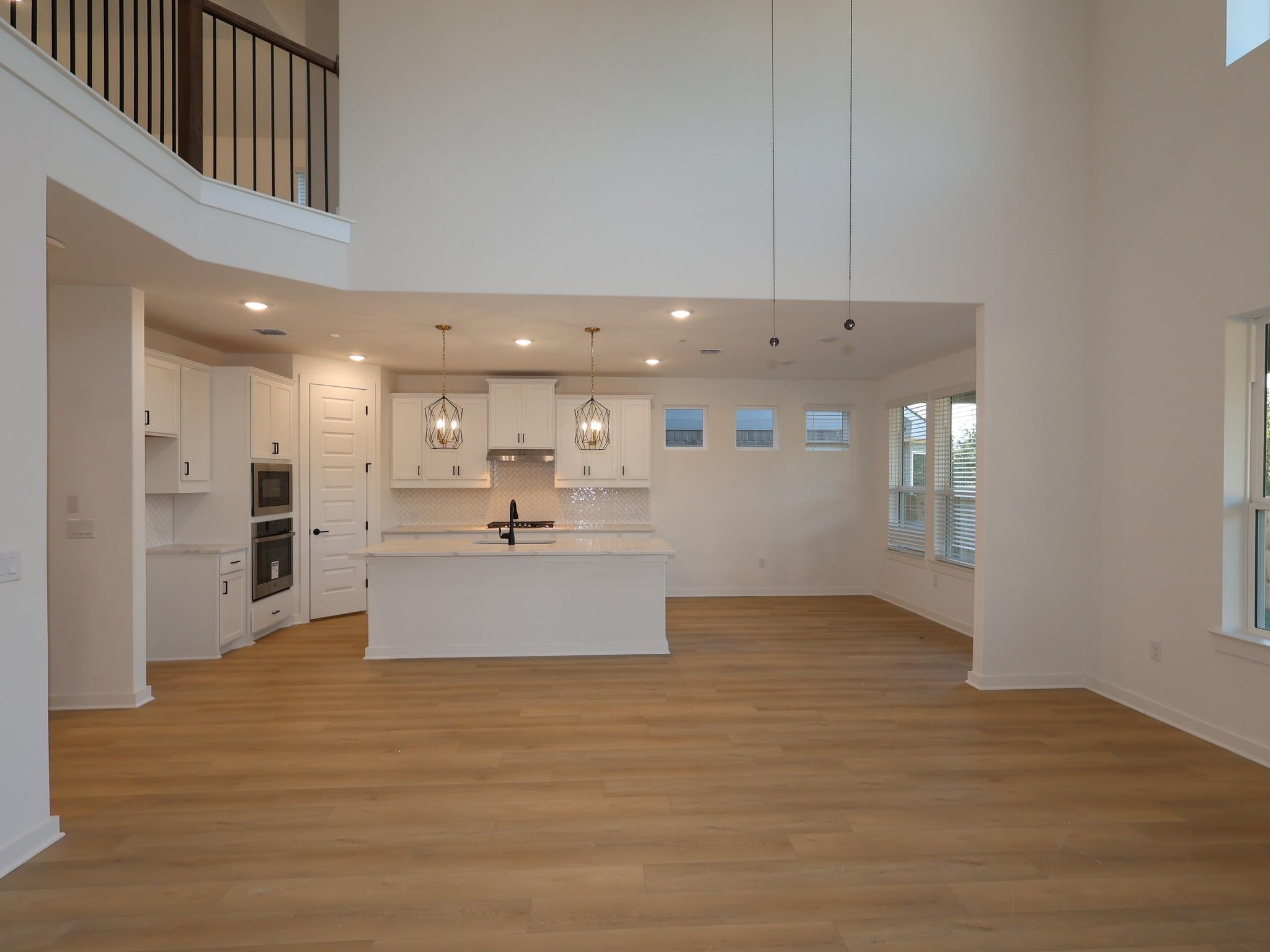 3925 Waxahachie Rd, Leander, TX 78641