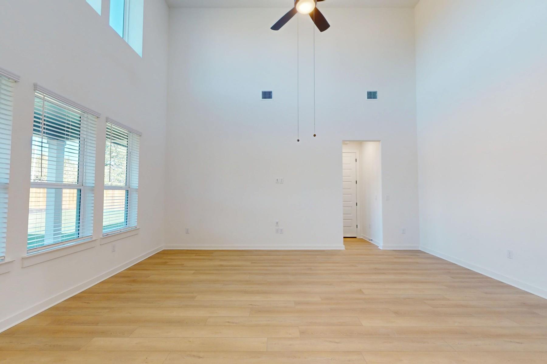 3925 Waxahachie Rd, Leander, TX 78641