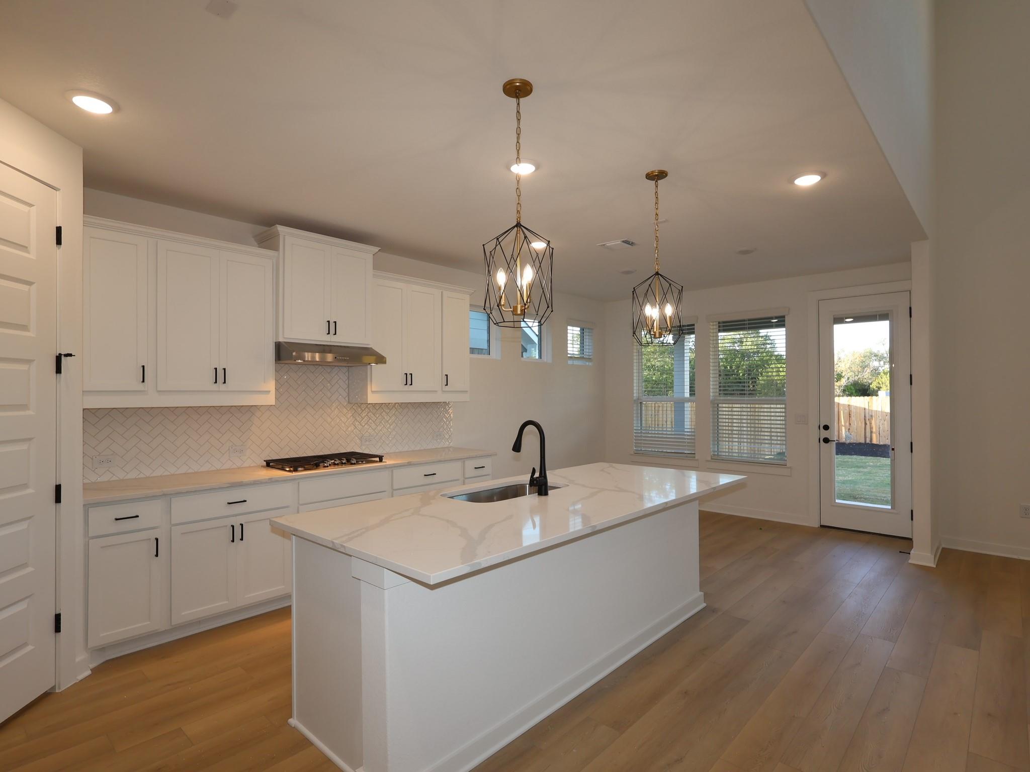 3925 Waxahachie Rd, Leander, TX 78641