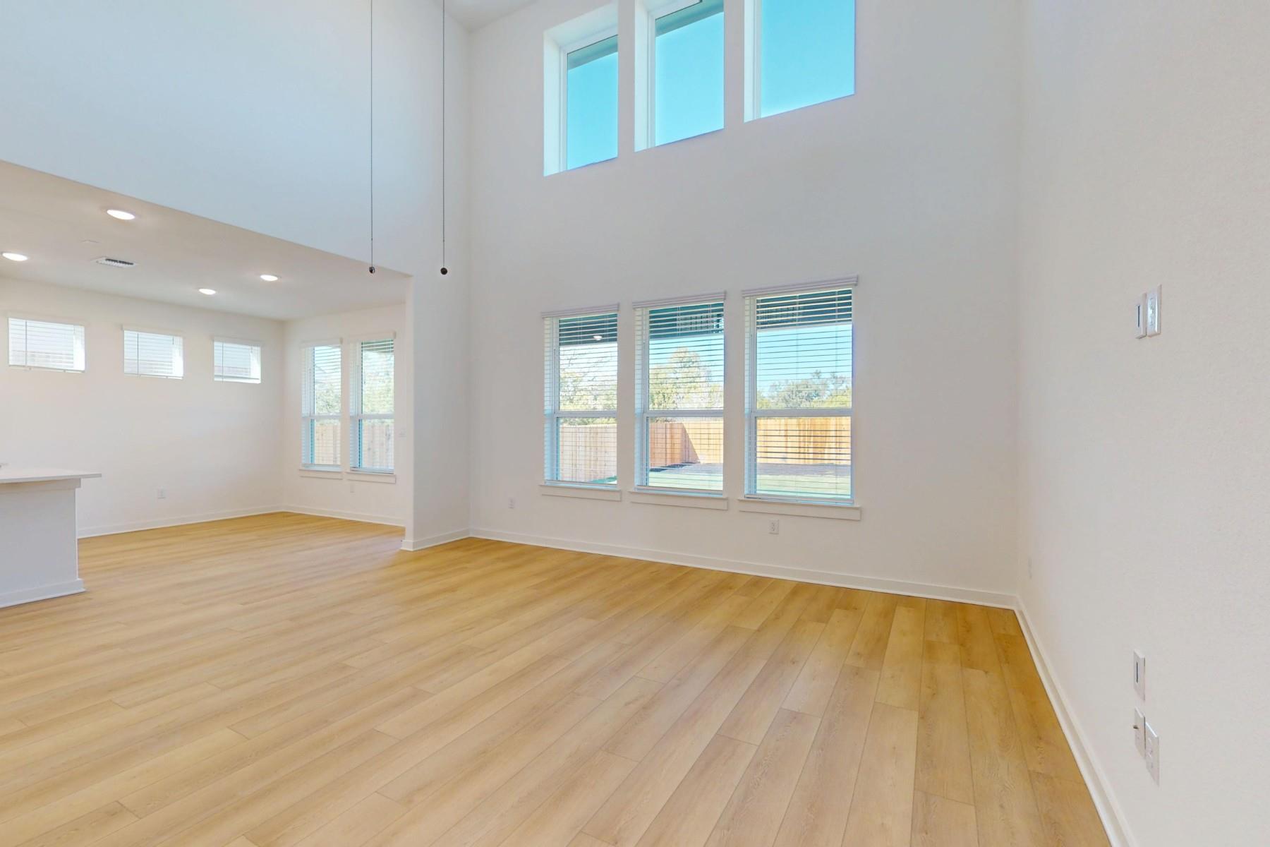 3925 Waxahachie Rd, Leander, TX 78641