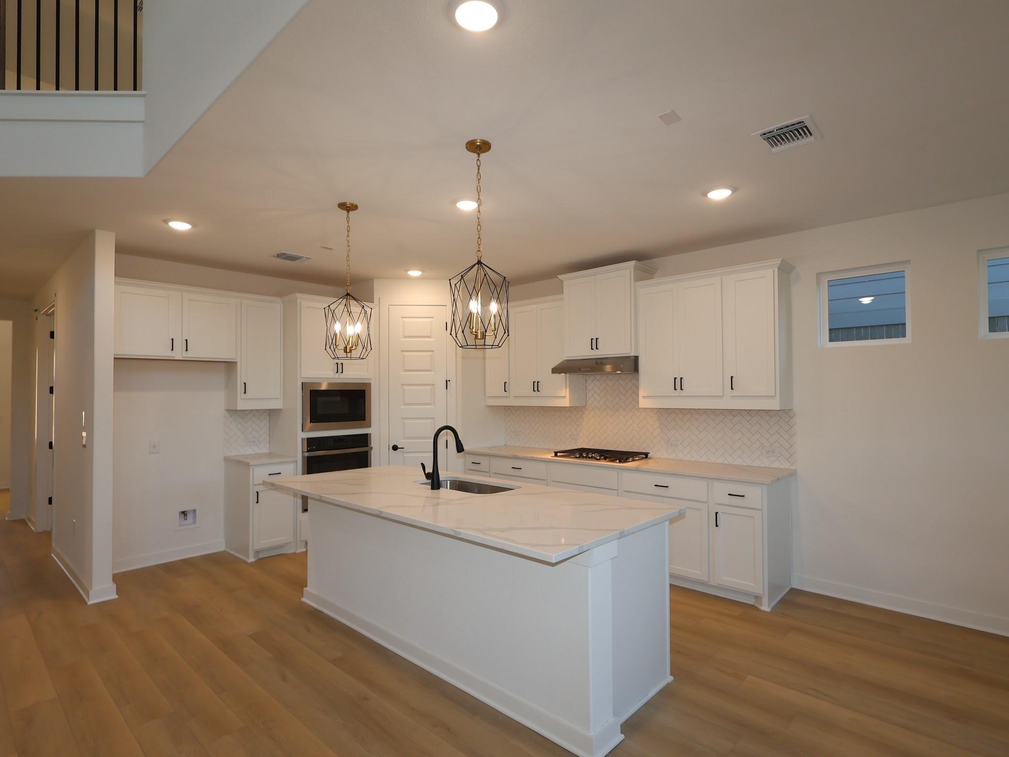 3925 Waxahachie Rd, Leander, TX 78641