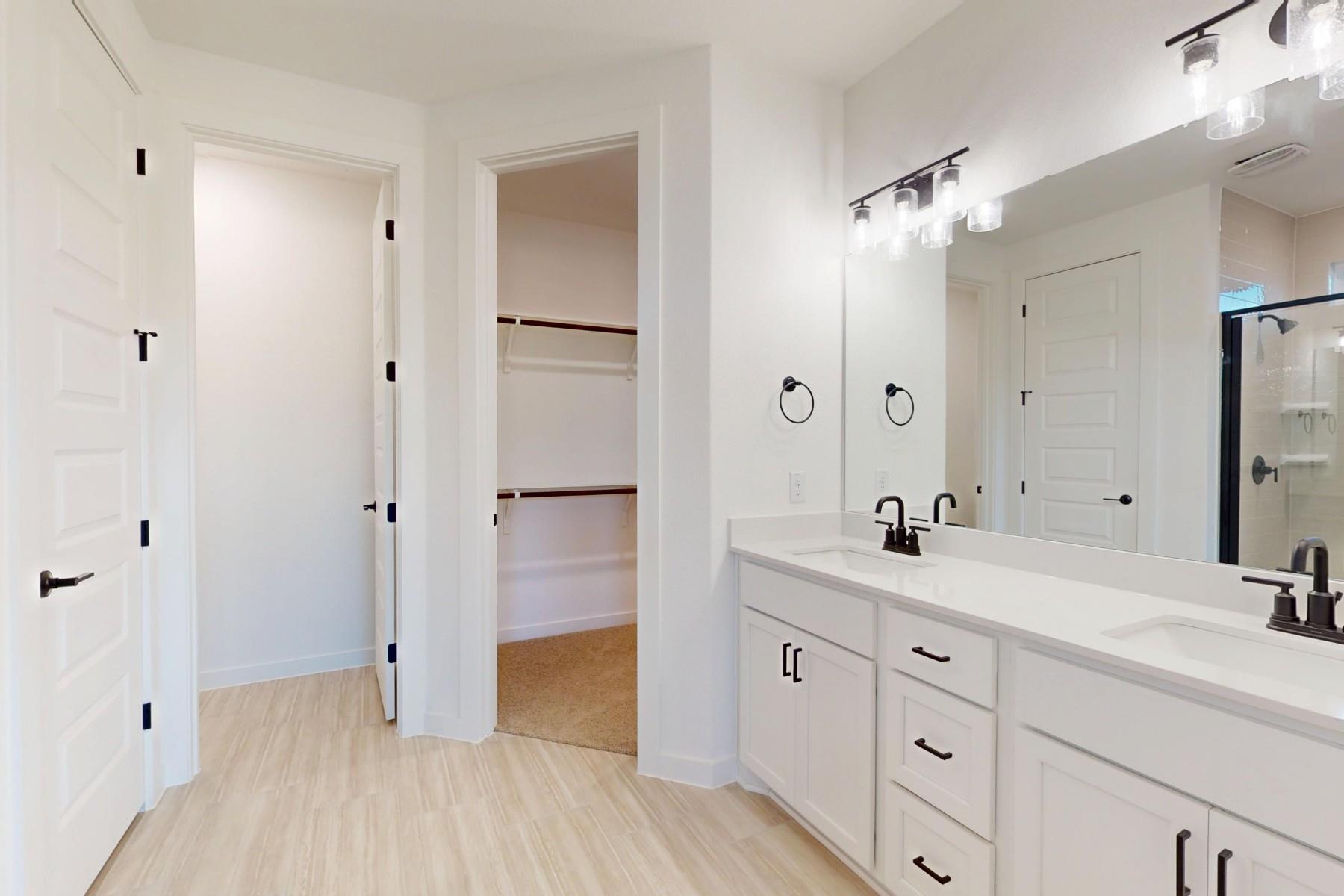 3925 Waxahachie Rd, Leander, TX 78641