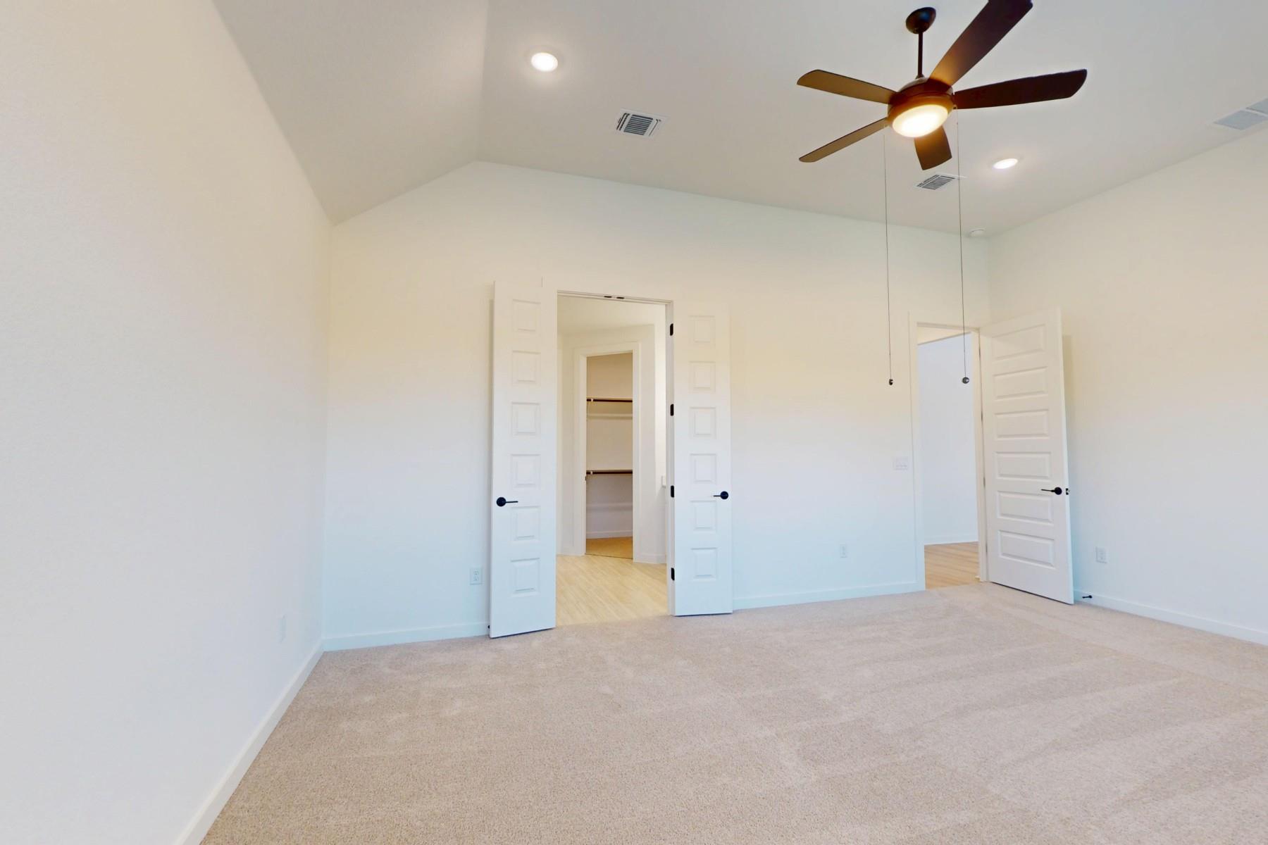 3925 Waxahachie Rd, Leander, TX 78641