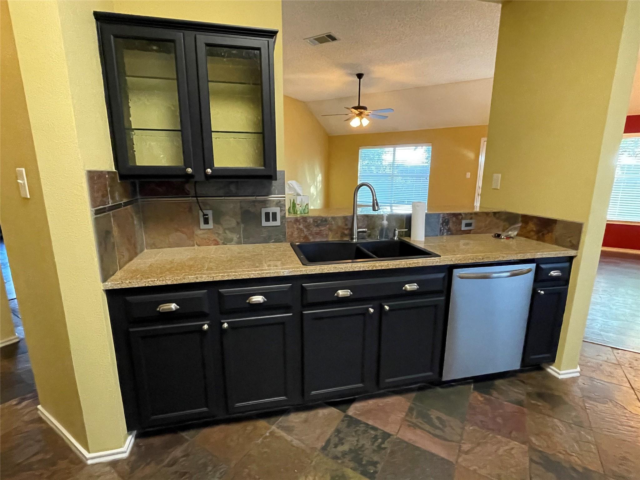 1512 Freestone Dr, Pflugerville, TX 78660