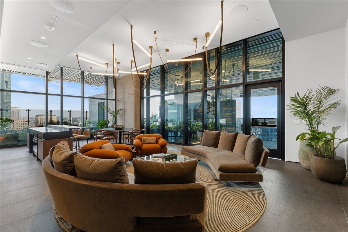 610 Davis St # 2503, Austin, TX 78701