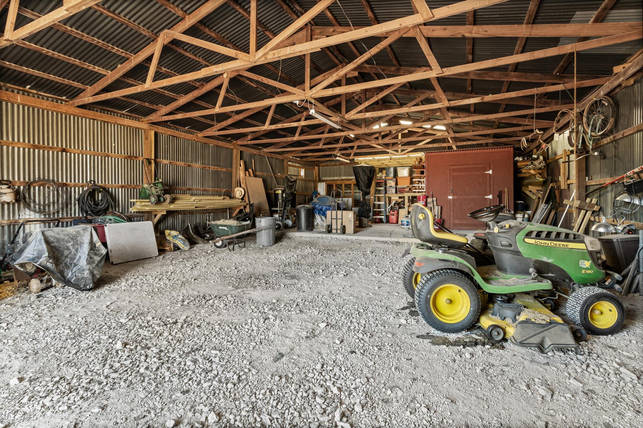 864 Rolling Oaks Dr, Luling, TX 78648