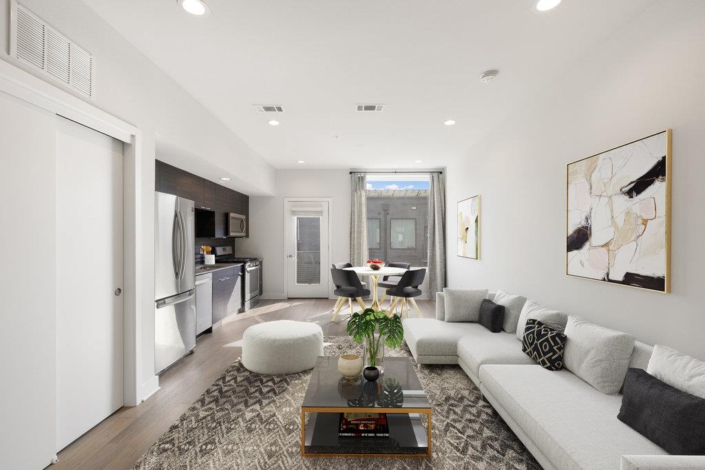 1800 E 4th St # 327, Austin, TX 78702