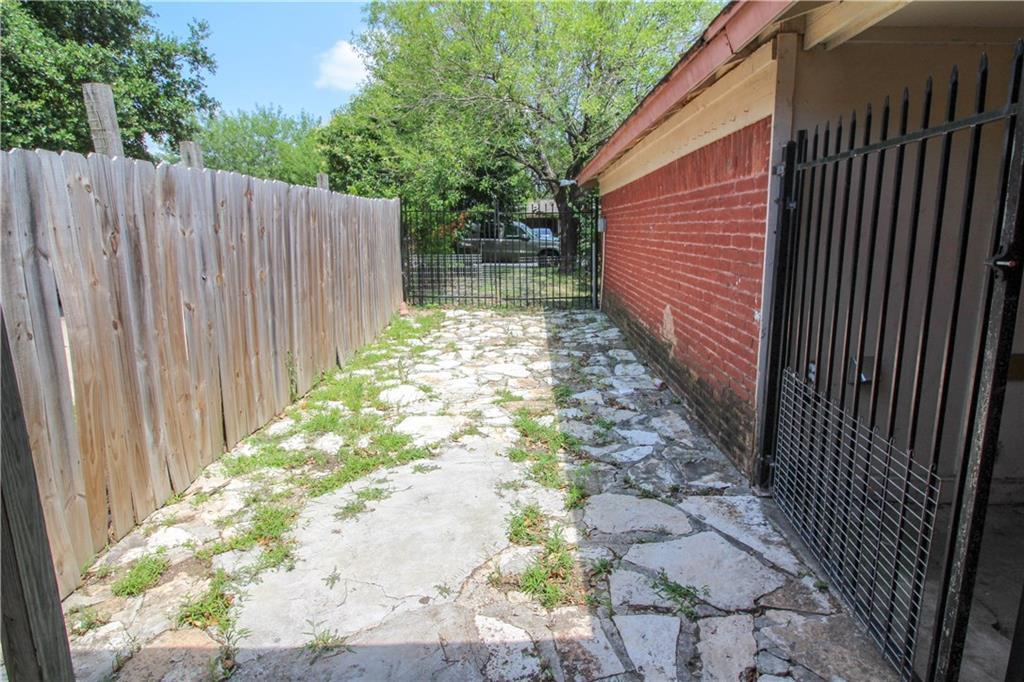 9906 Randall Dr # B, Austin, TX 78753