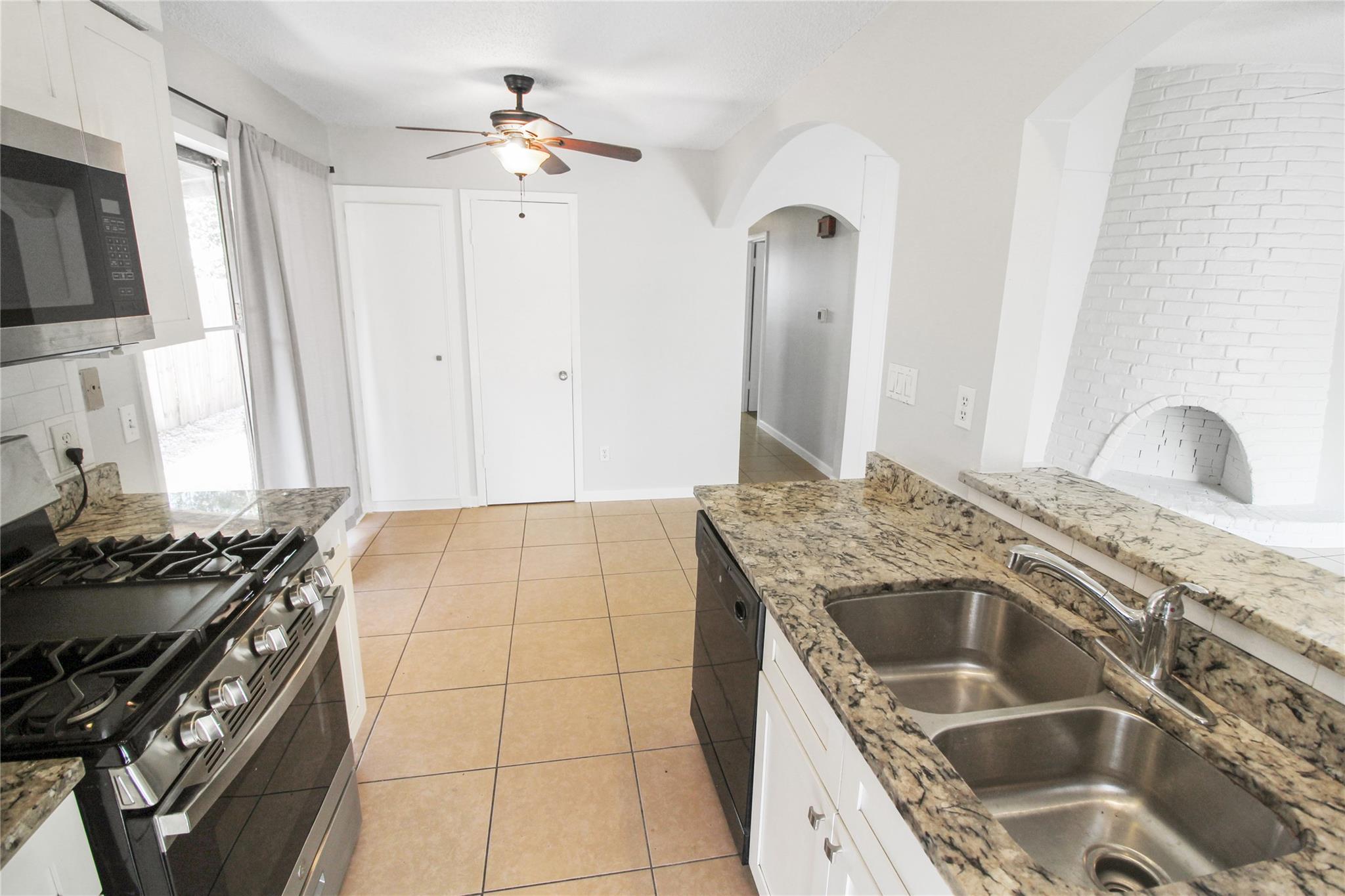 9906 Randall Dr # B, Austin, TX 78753