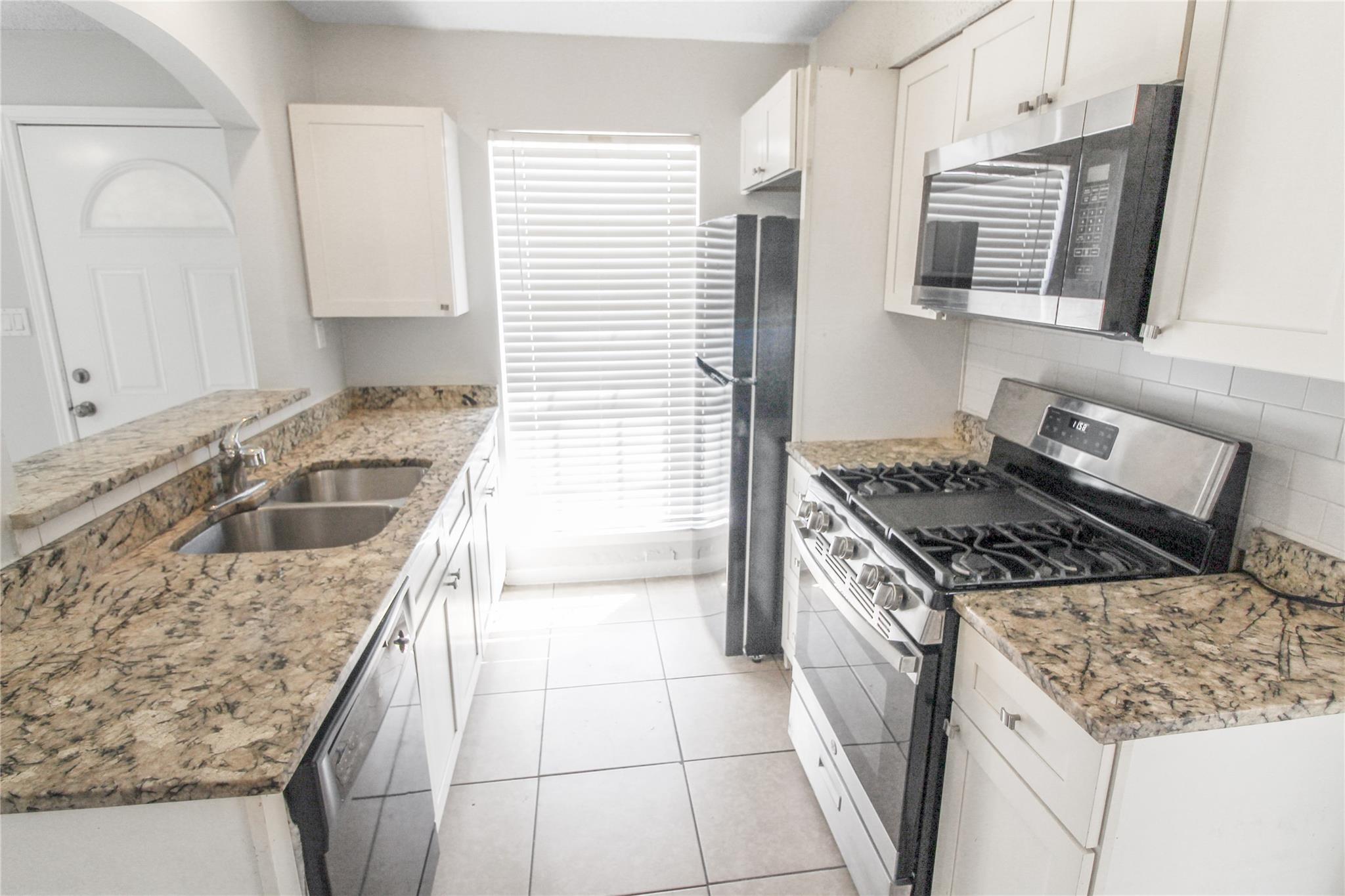 9906 Randall Dr # B, Austin, TX 78753