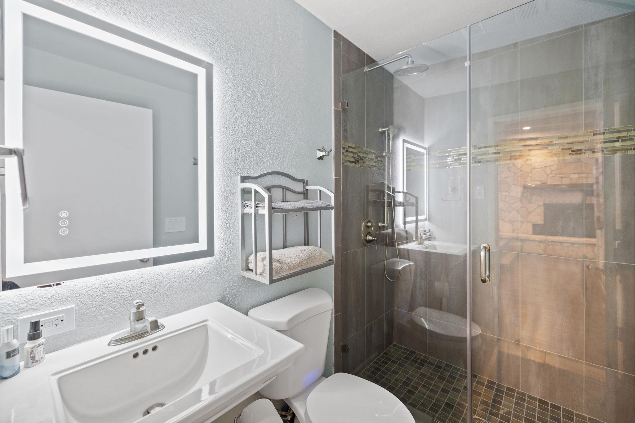 8118 Joy Rd, Volente, TX 78641