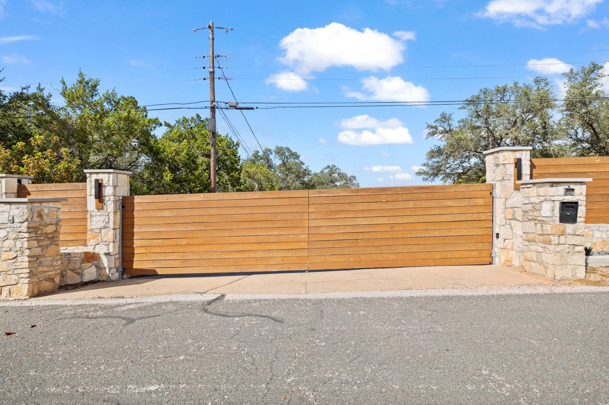 8118 Joy Rd, Volente, TX 78641