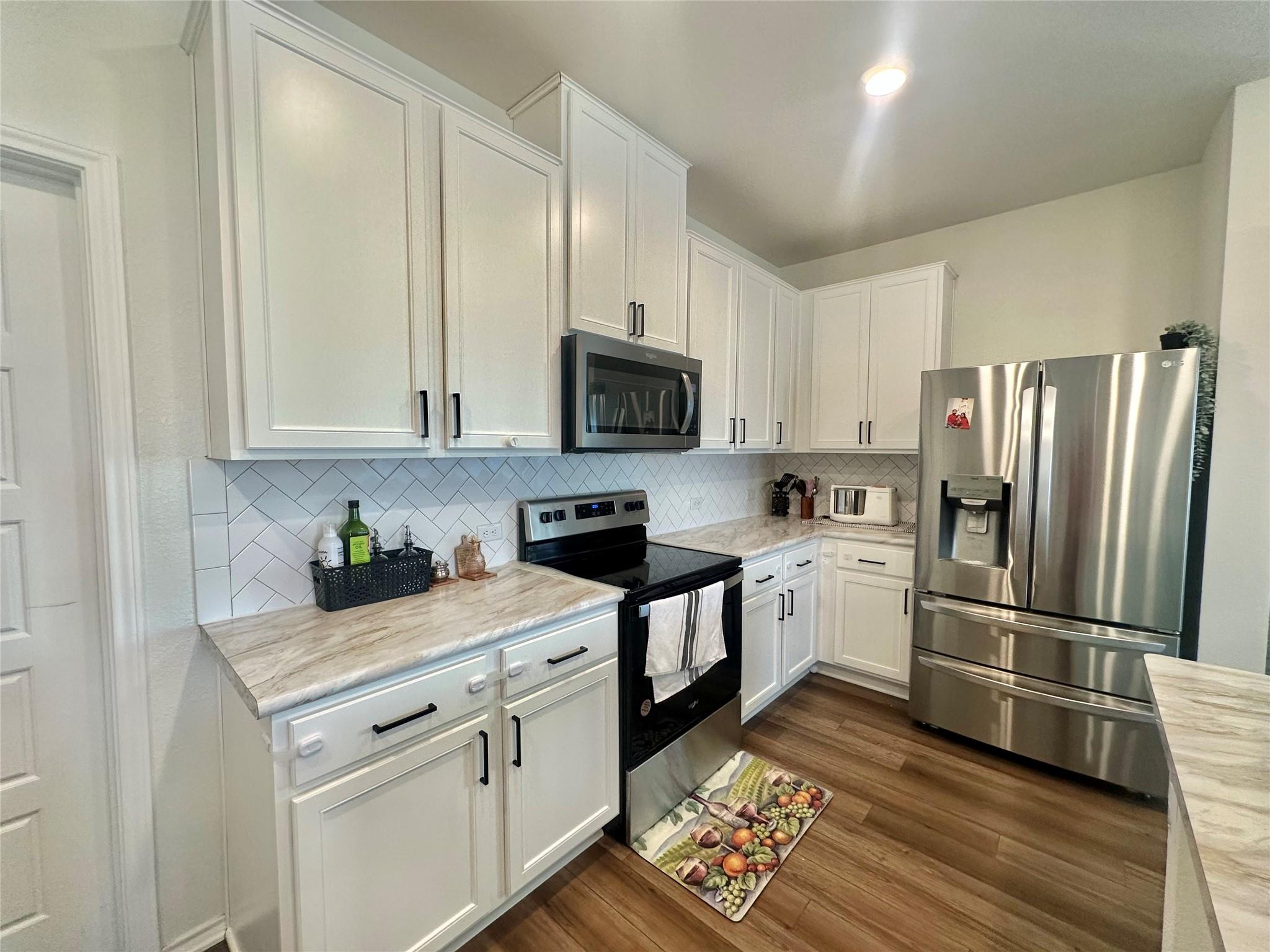 123 Adeline Dr, Kyle, TX 78640