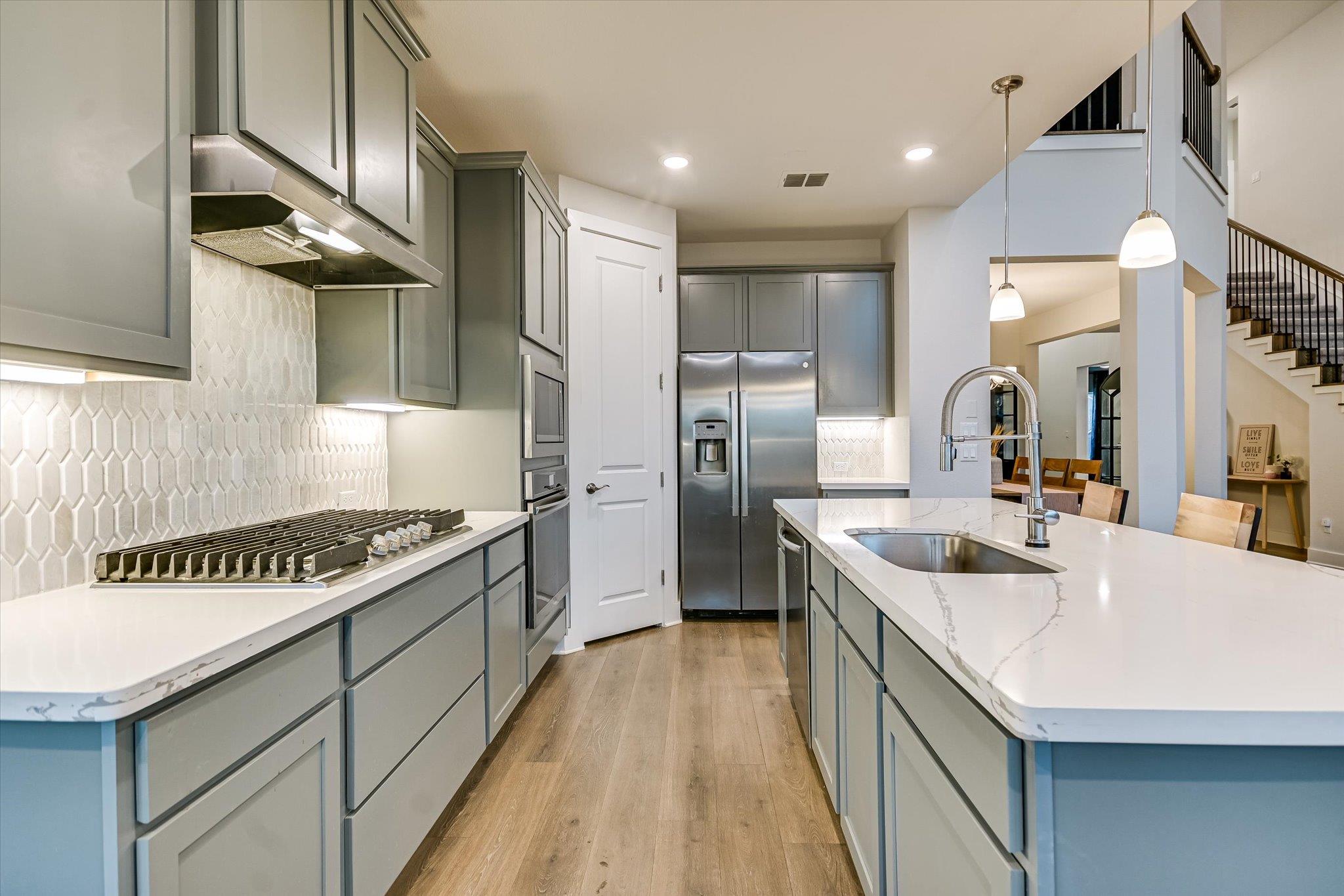 1166 Sage Thrasher Cir, Dripping Springs, TX 78620