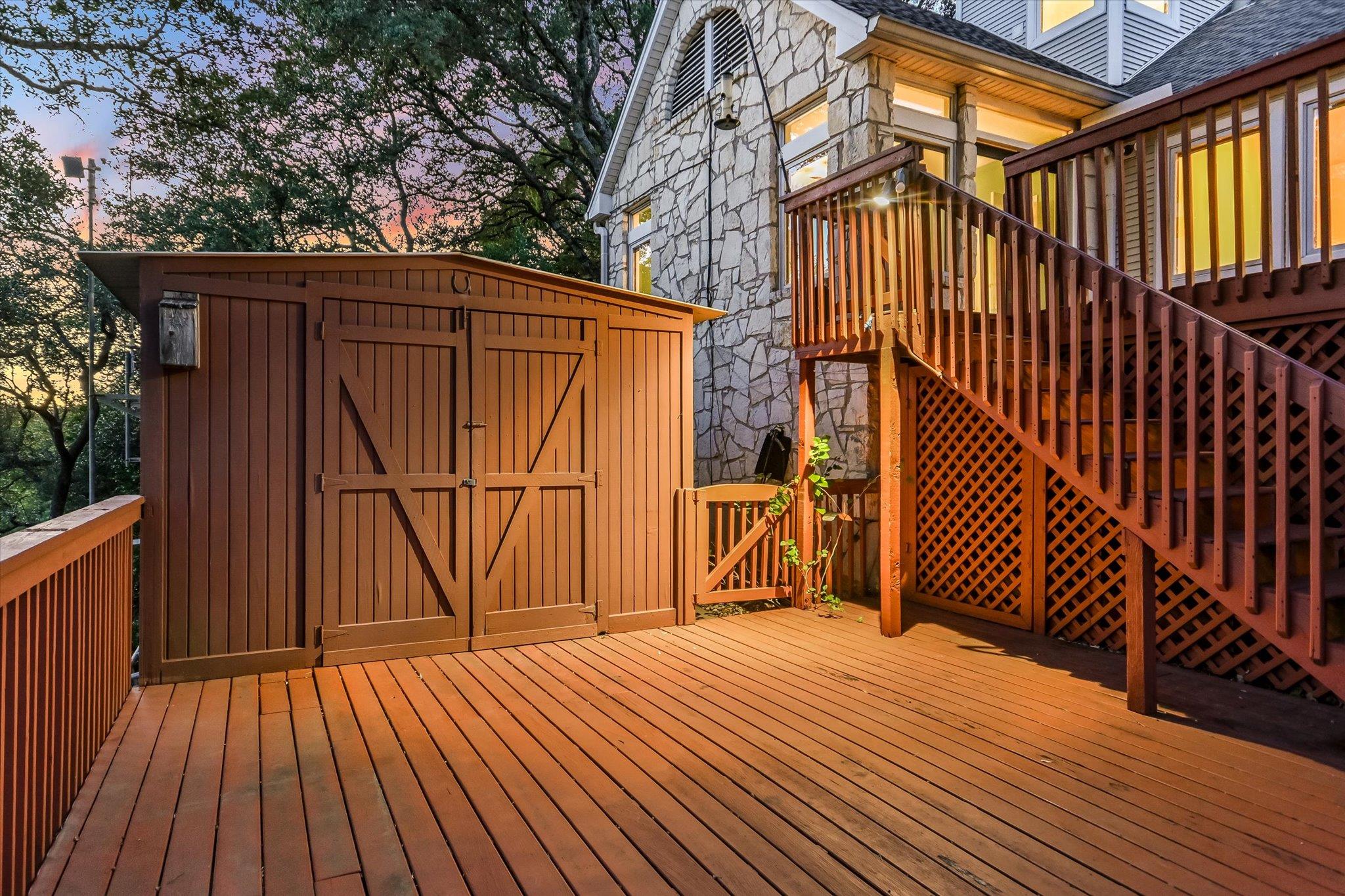 705 Windsong Trl, West Lake Hills, TX 78746