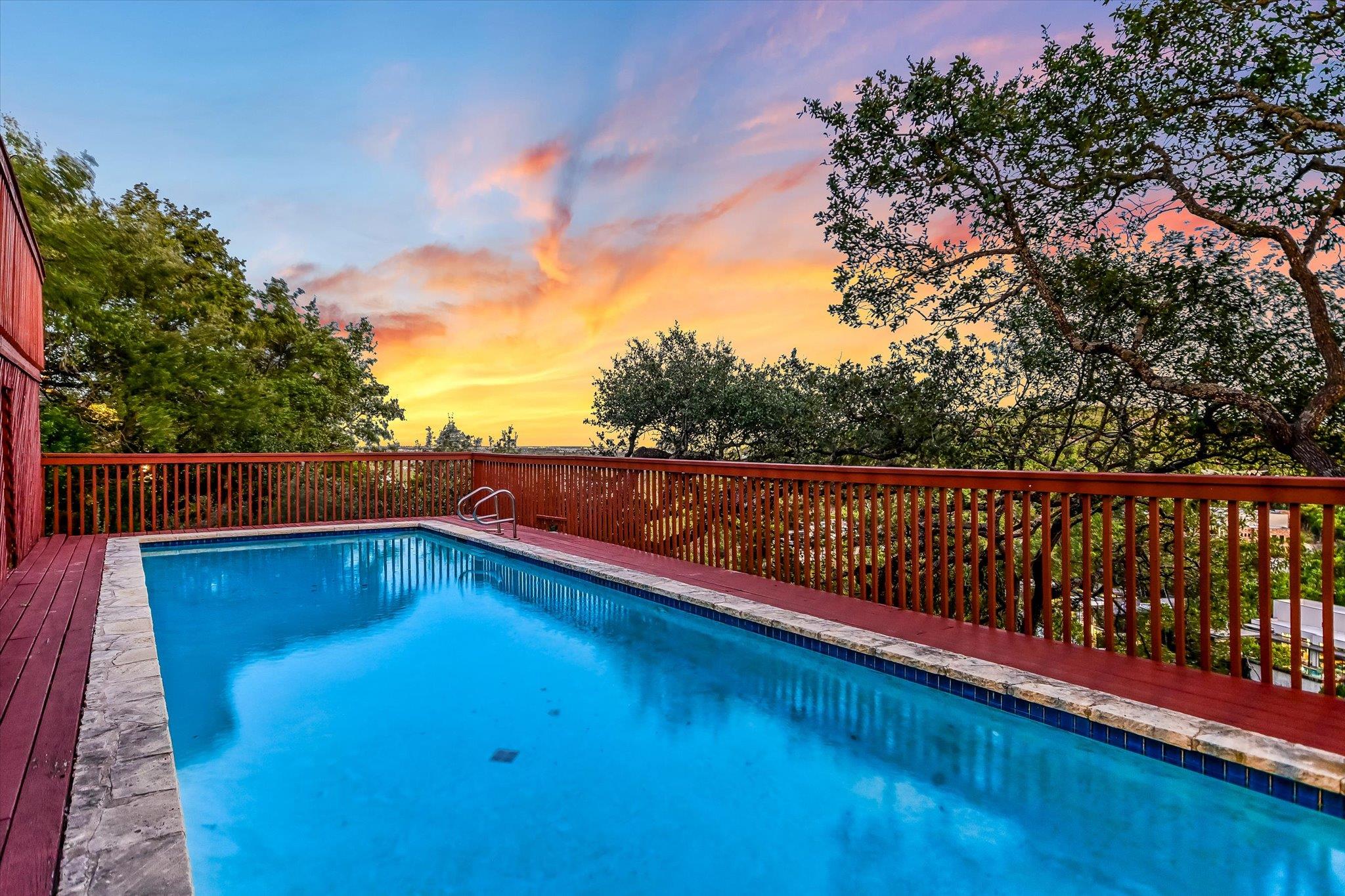 705 Windsong Trl, West Lake Hills, TX 78746