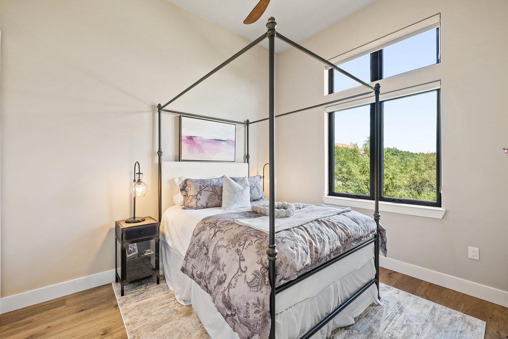 4746 R O Dr, Spicewood, TX 78669