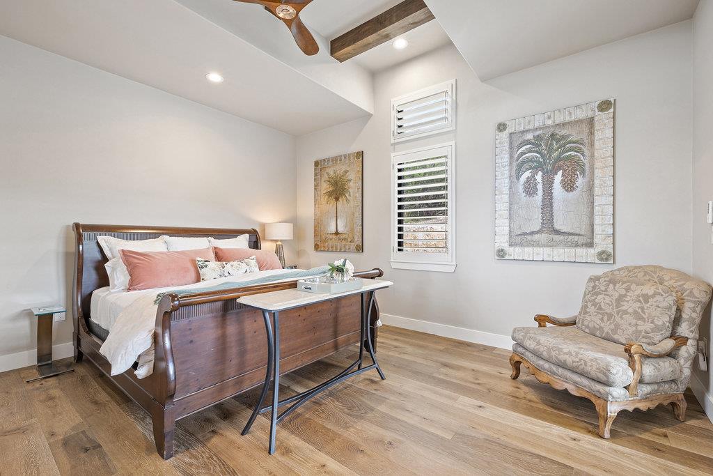 4746 R O Dr, Spicewood, TX 78669