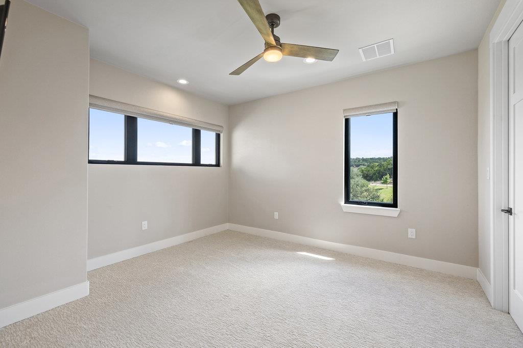 4746 R O Dr, Spicewood, TX 78669