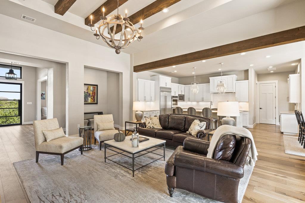 4746 R O Dr, Spicewood, TX 78669