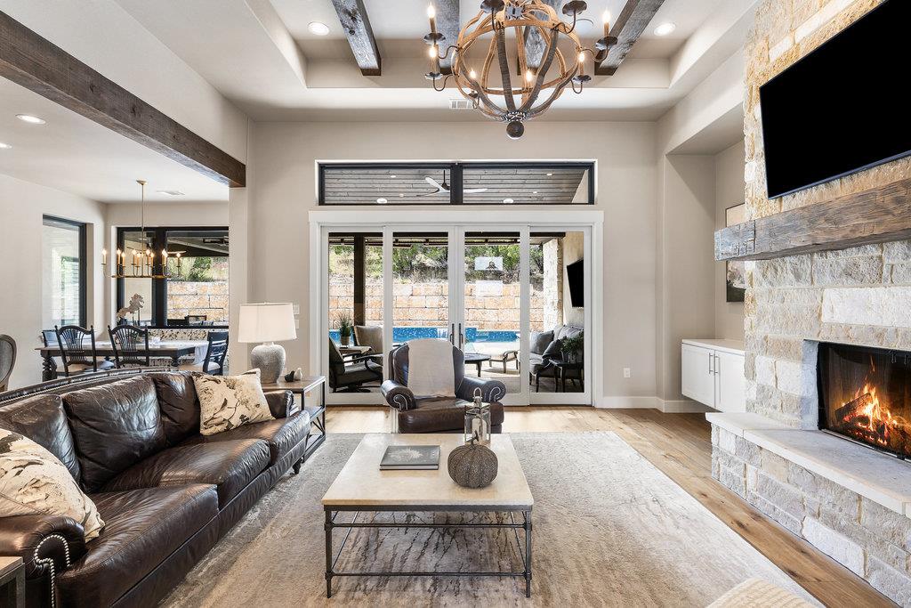 4746 R O Dr, Spicewood, TX 78669