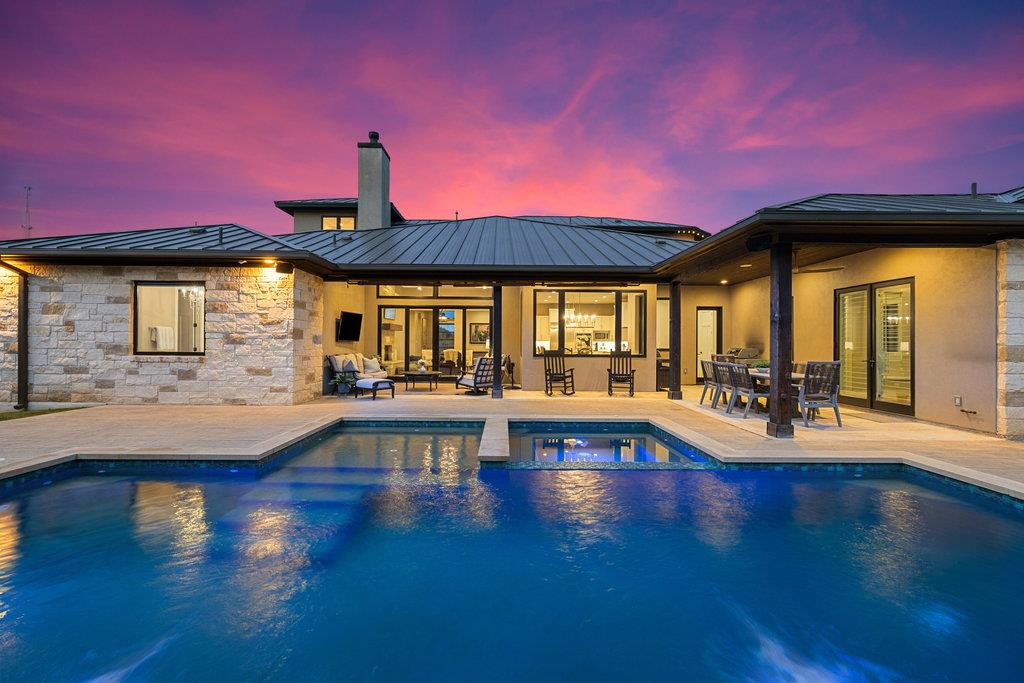 4746 R O Dr, Spicewood, TX 78669