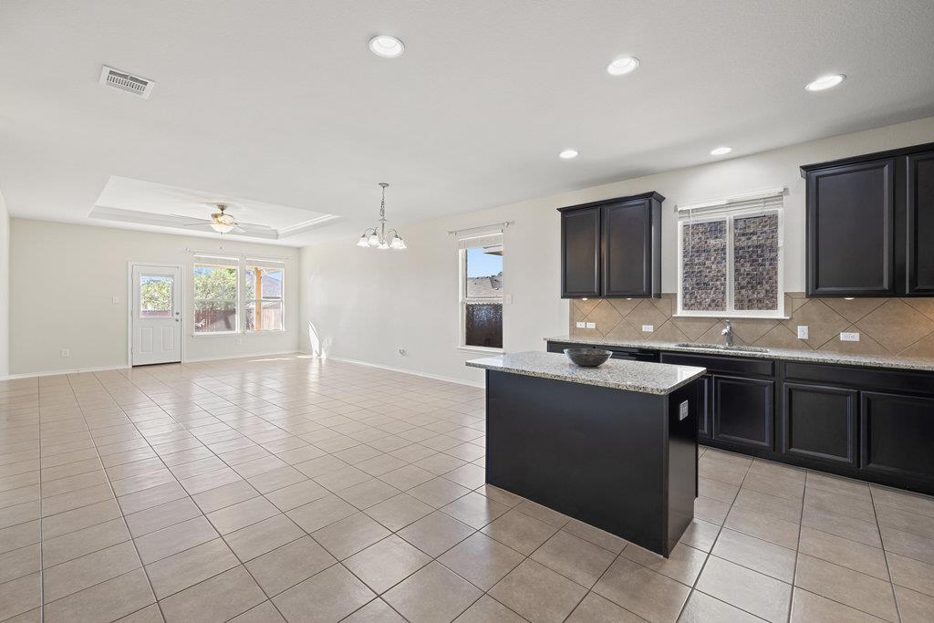 509 Talon Grasp Trl, Leander, TX 78641