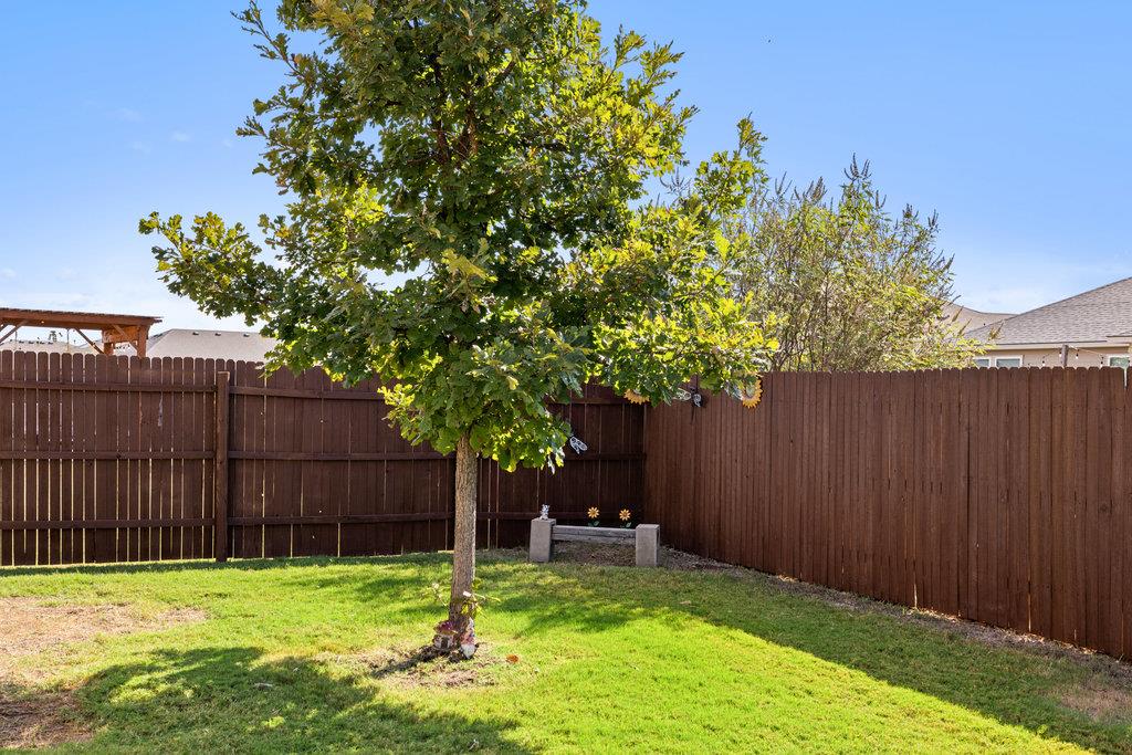 509 Talon Grasp Trl, Leander, TX 78641