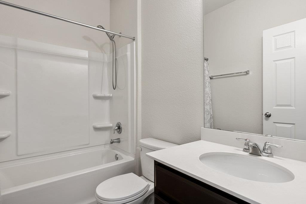 509 Talon Grasp Trl, Leander, TX 78641