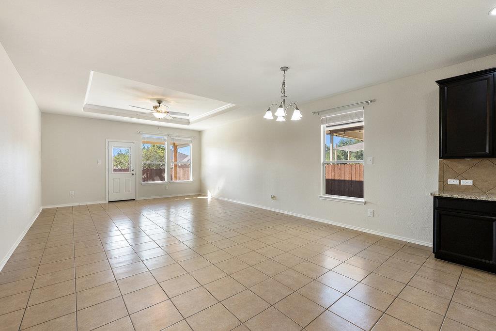 509 Talon Grasp Trl, Leander, TX 78641