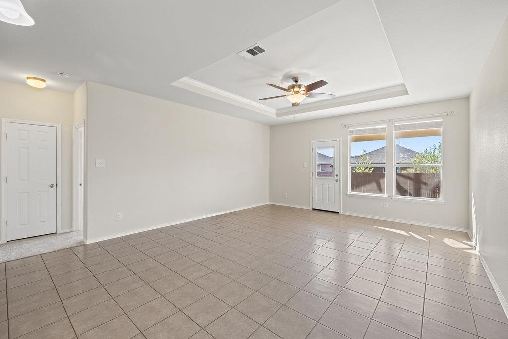 509 Talon Grasp Trl, Leander, TX 78641