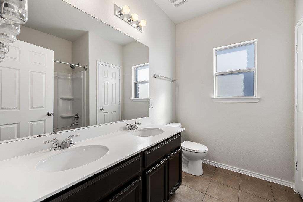 509 Talon Grasp Trl, Leander, TX 78641