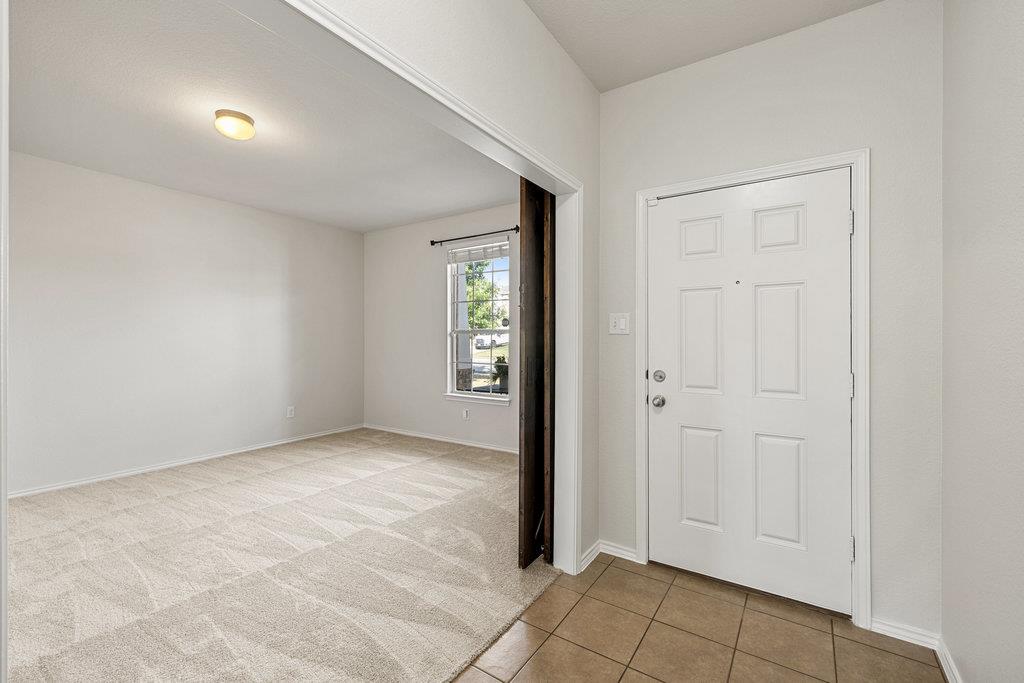 509 Talon Grasp Trl, Leander, TX 78641