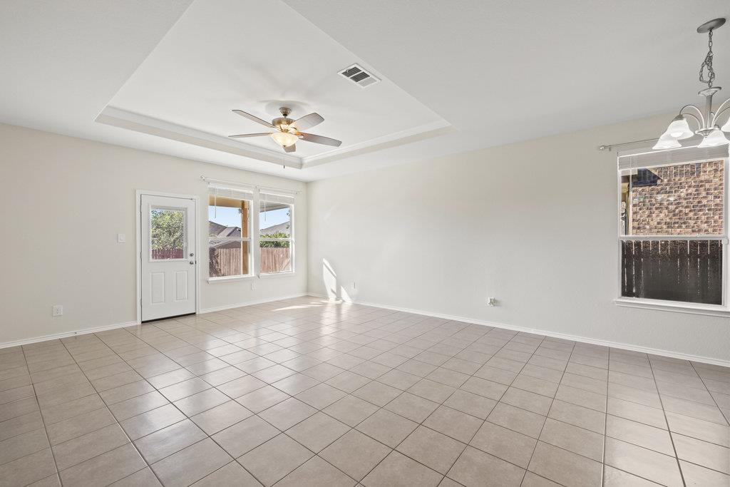 509 Talon Grasp Trl, Leander, TX 78641