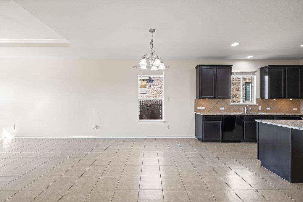 509 Talon Grasp Trl, Leander, TX 78641