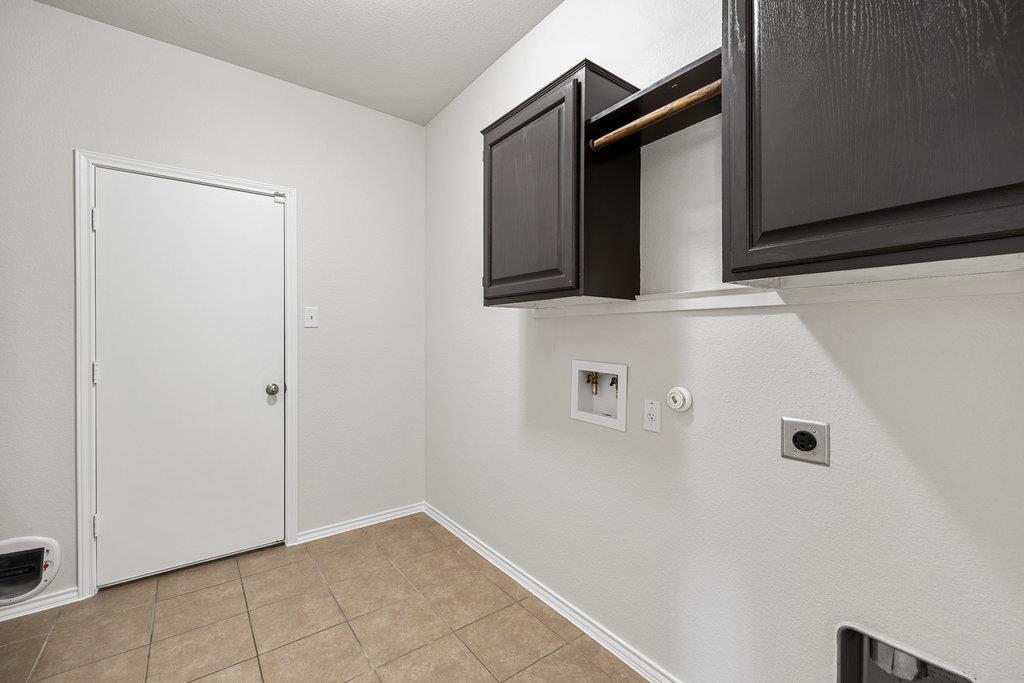 509 Talon Grasp Trl, Leander, TX 78641