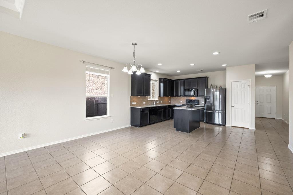 509 Talon Grasp Trl, Leander, TX 78641