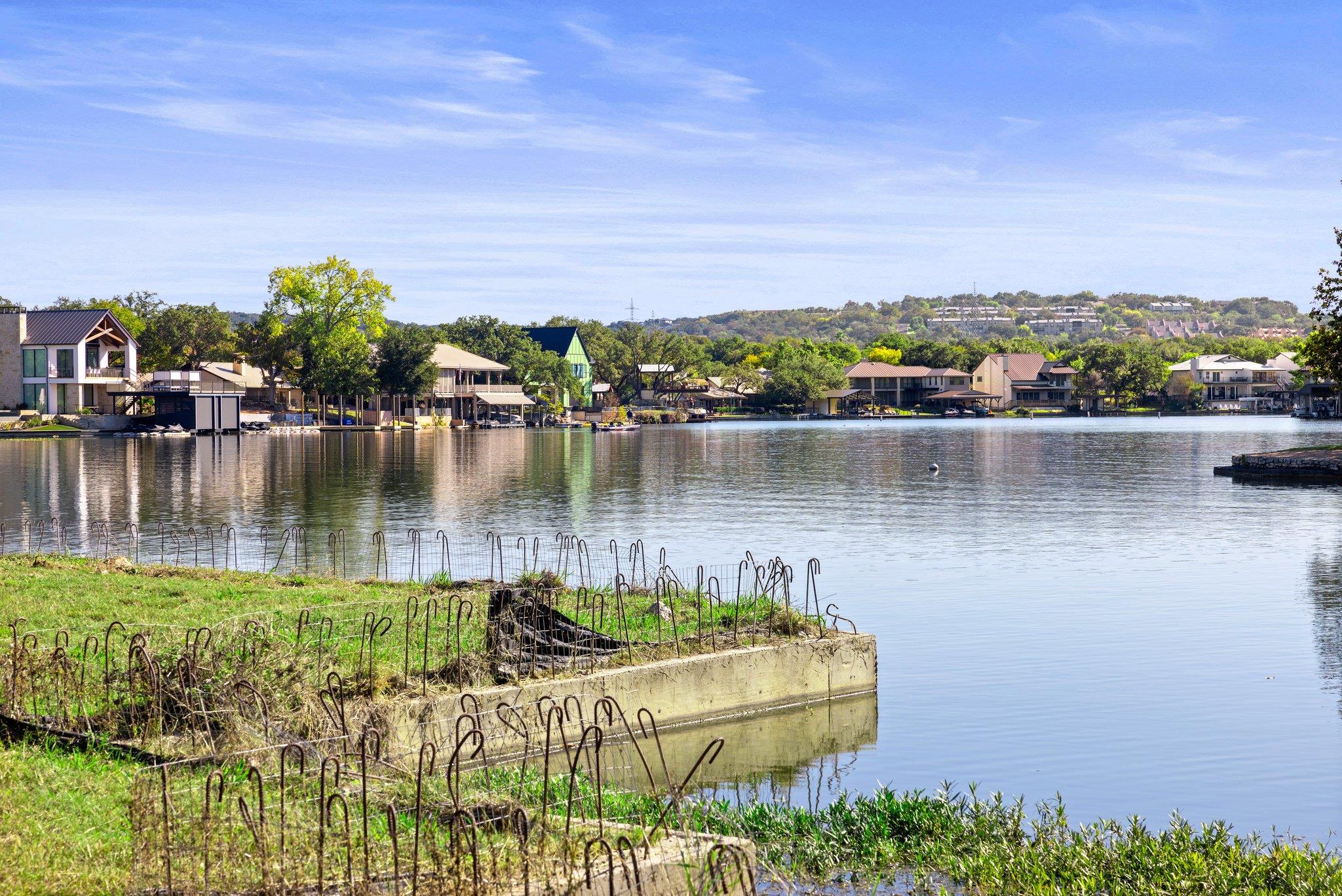 121 Boot Hill Dr, Horseshoe Bay, TX 78657