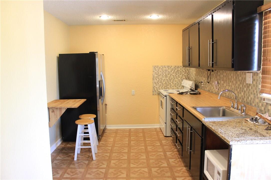 6 Fairview Dr, Round Rock, TX 78665