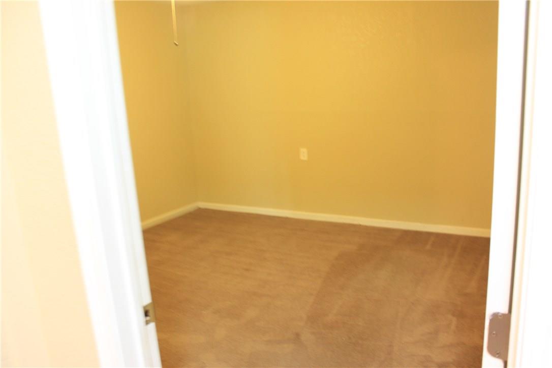 6 Fairview Dr, Round Rock, TX 78665