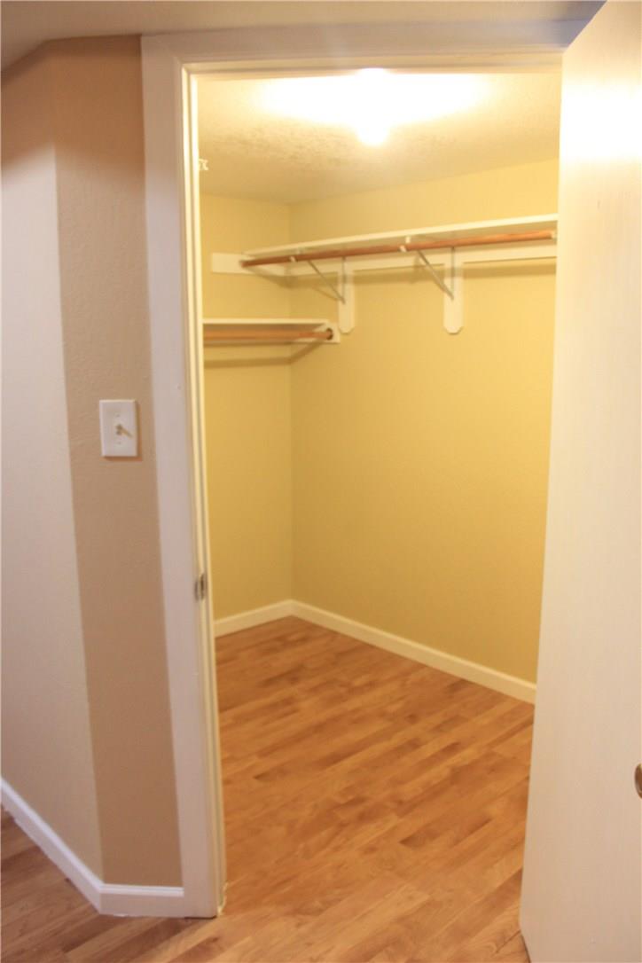 6 Fairview Dr, Round Rock, TX 78665