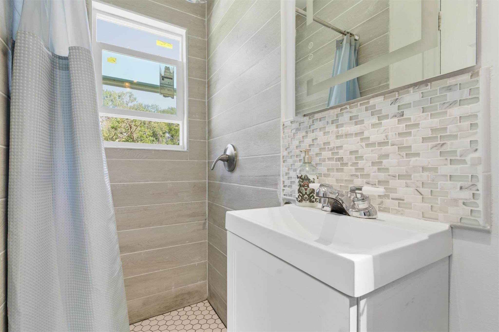 507 S Boundary St, Burnet, TX 78611