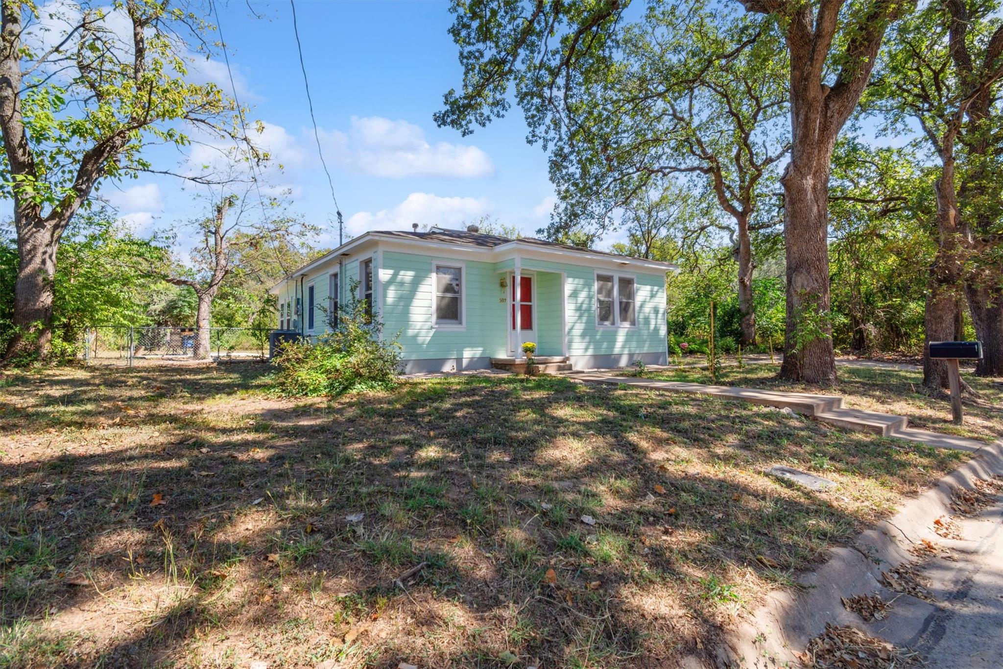507 S Boundary St, Burnet, TX 78611