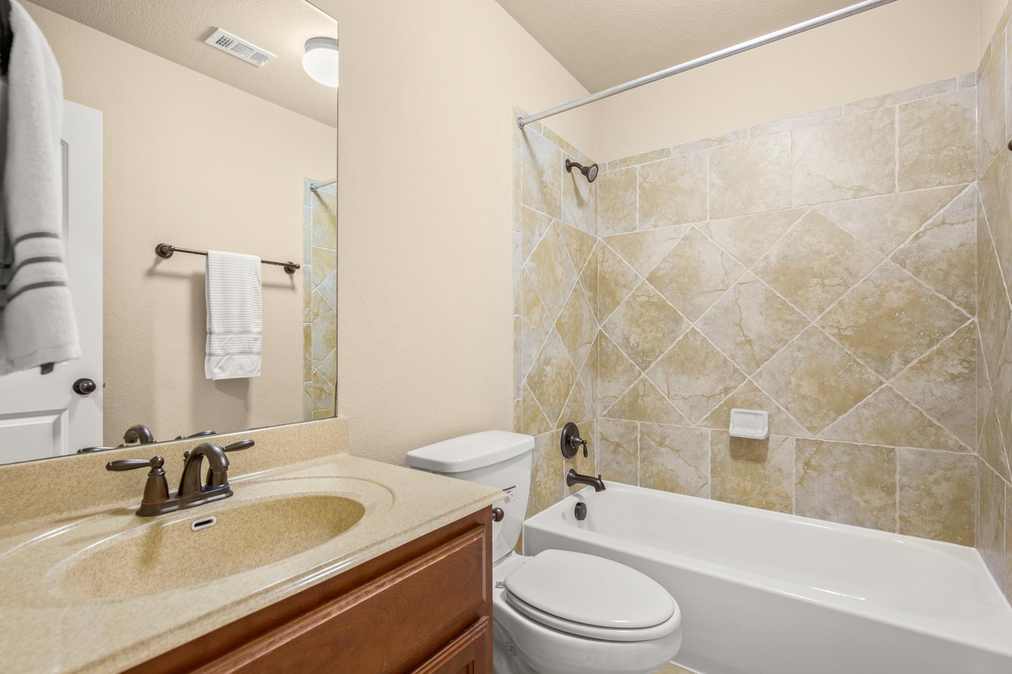 5025 Patagonia Pass, Austin, TX 78738