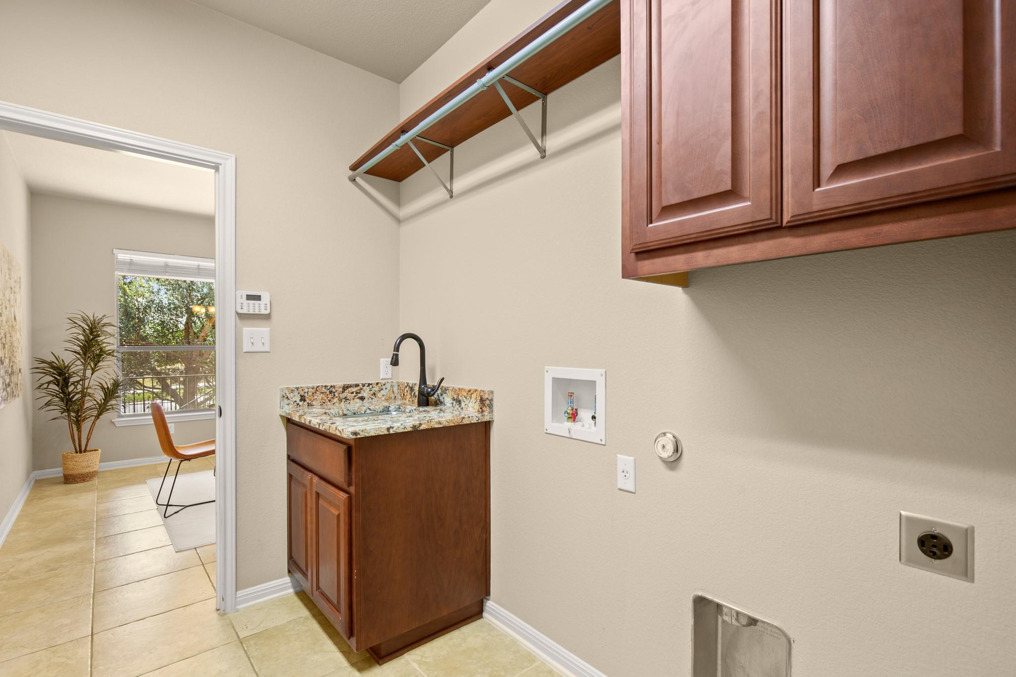 5025 Patagonia Pass, Austin, TX 78738