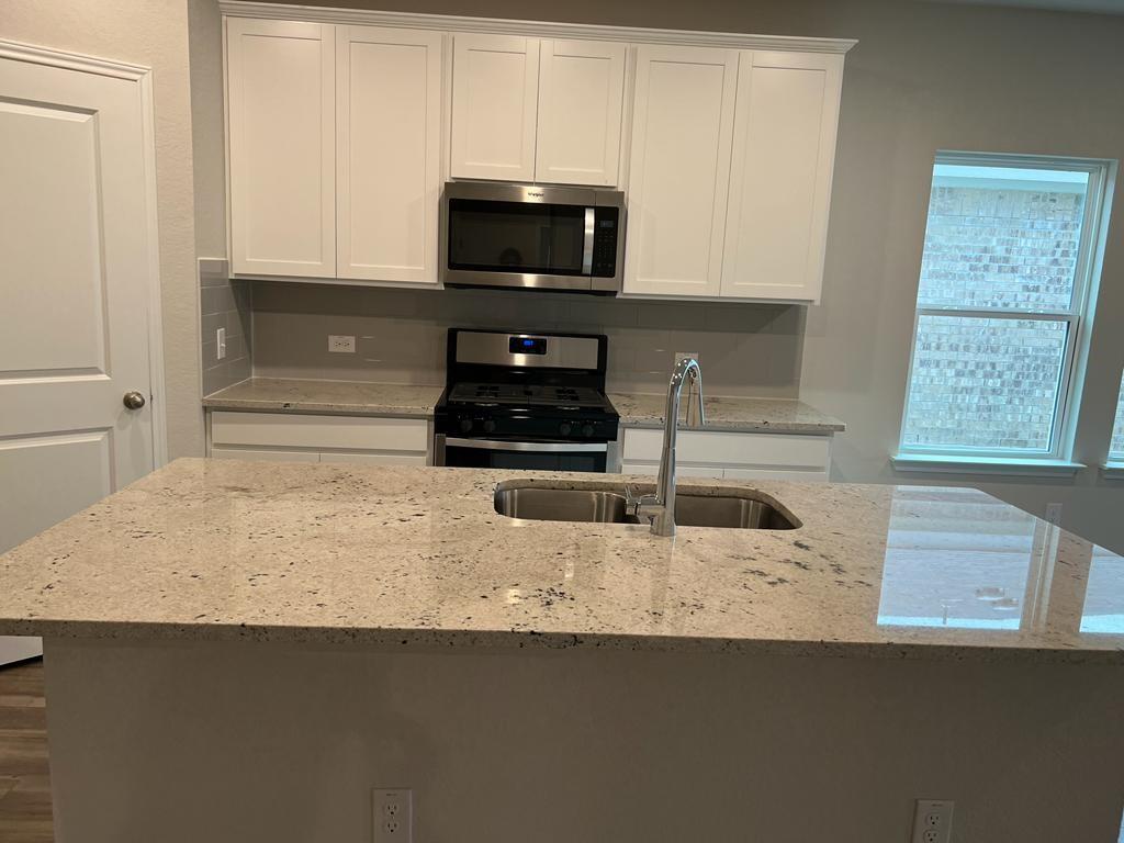 403 Osier Pass Way, Hutto, TX 78634