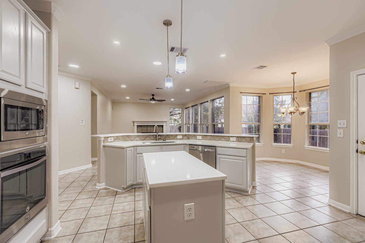 15239 Calaveras Dr, Austin, TX 78717